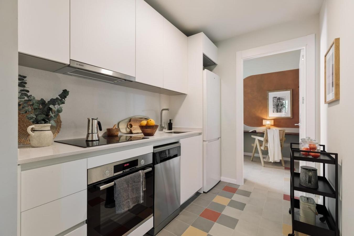 Nal - 2 Bedrooms, Office And Balcony In Eixample Dreta * Barcelona
