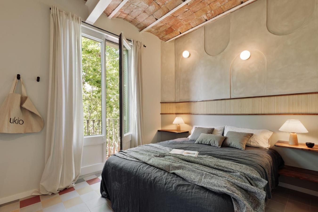 Nal - 2 Bedrooms, Office And Balcony In Eixample Dreta *